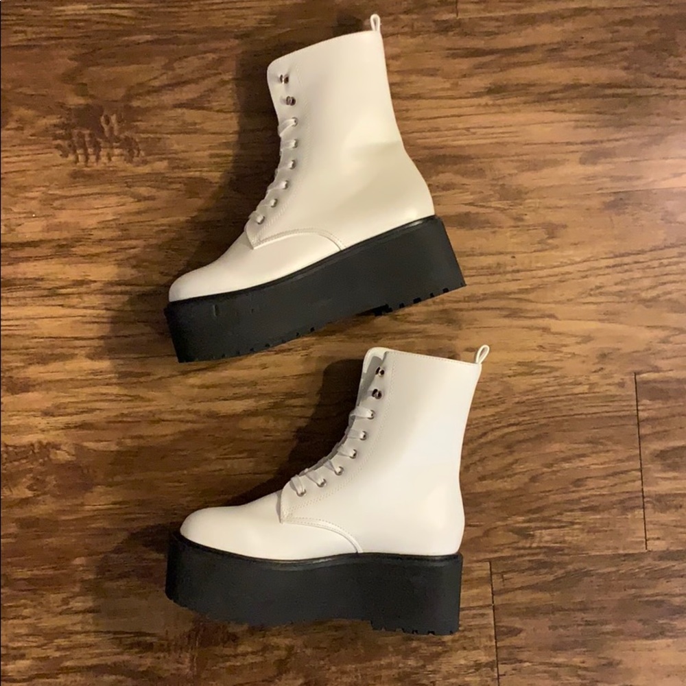 Platform boots